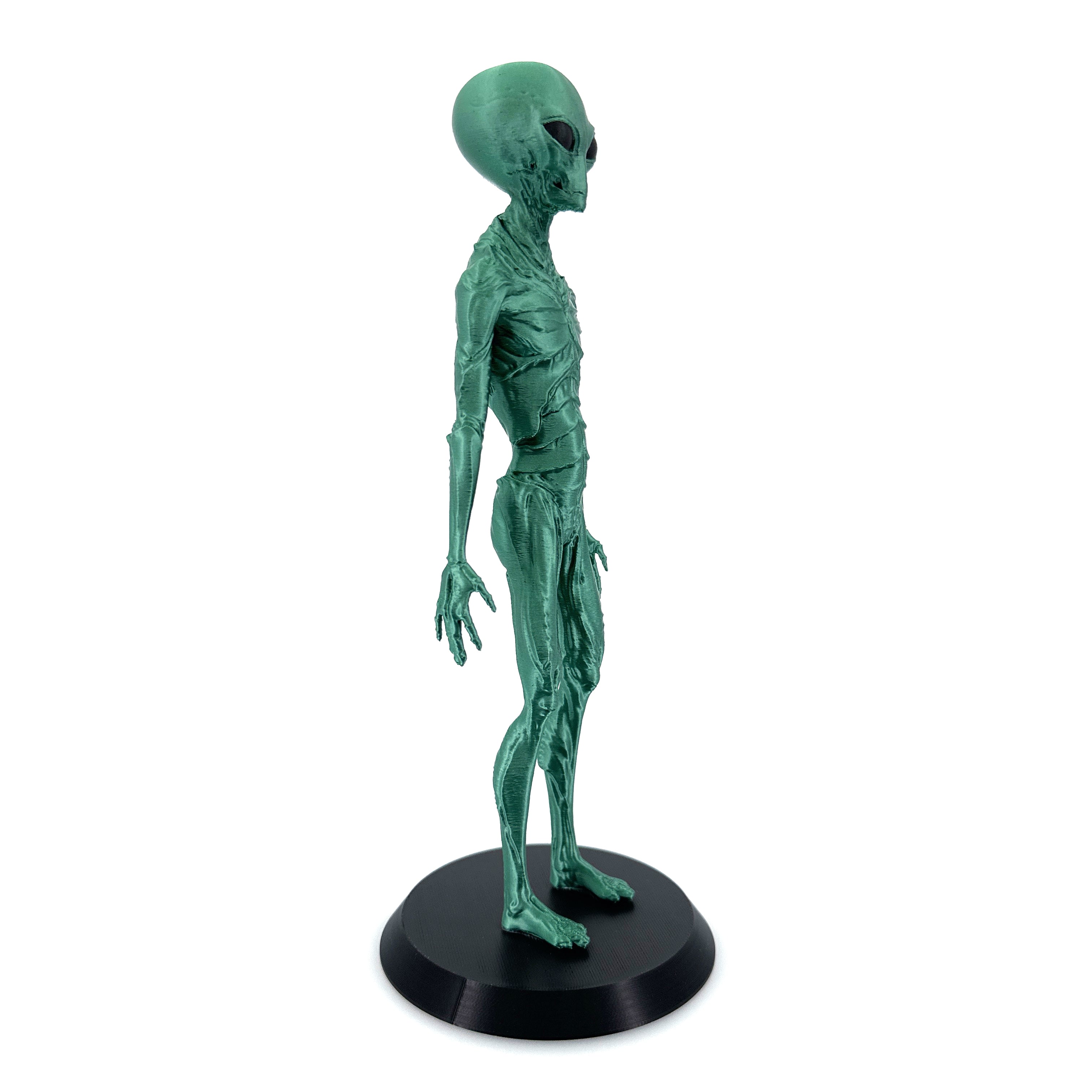 Insectoid Alien Figurine – Mantis Species Collectible | 10"